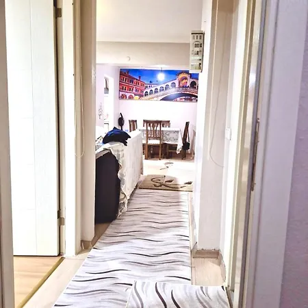 Barbie - Girls Only Bed & Breakfast Istanbul